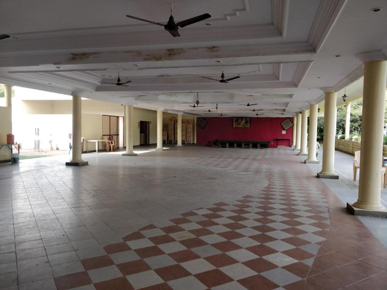 Dharamshi Resorts Hassan Exterior foto